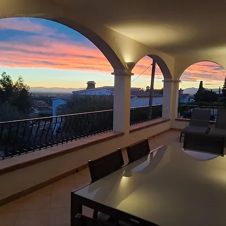 De Casa Con Piscina Y Vistas, Max.6 Personas, - Es-366-5 * Roses